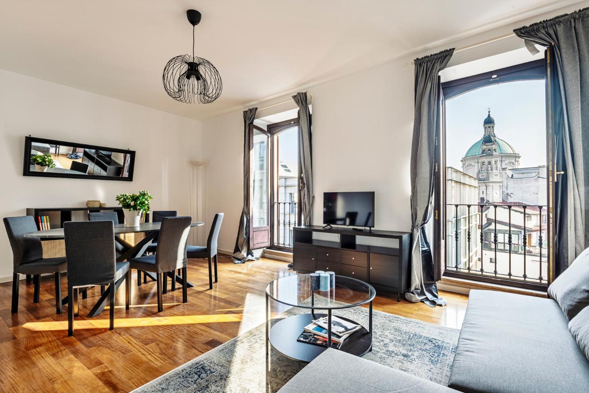 Elegant 2 Bedrooms Apartments Near Duomo ミラノ エクステリア 写真