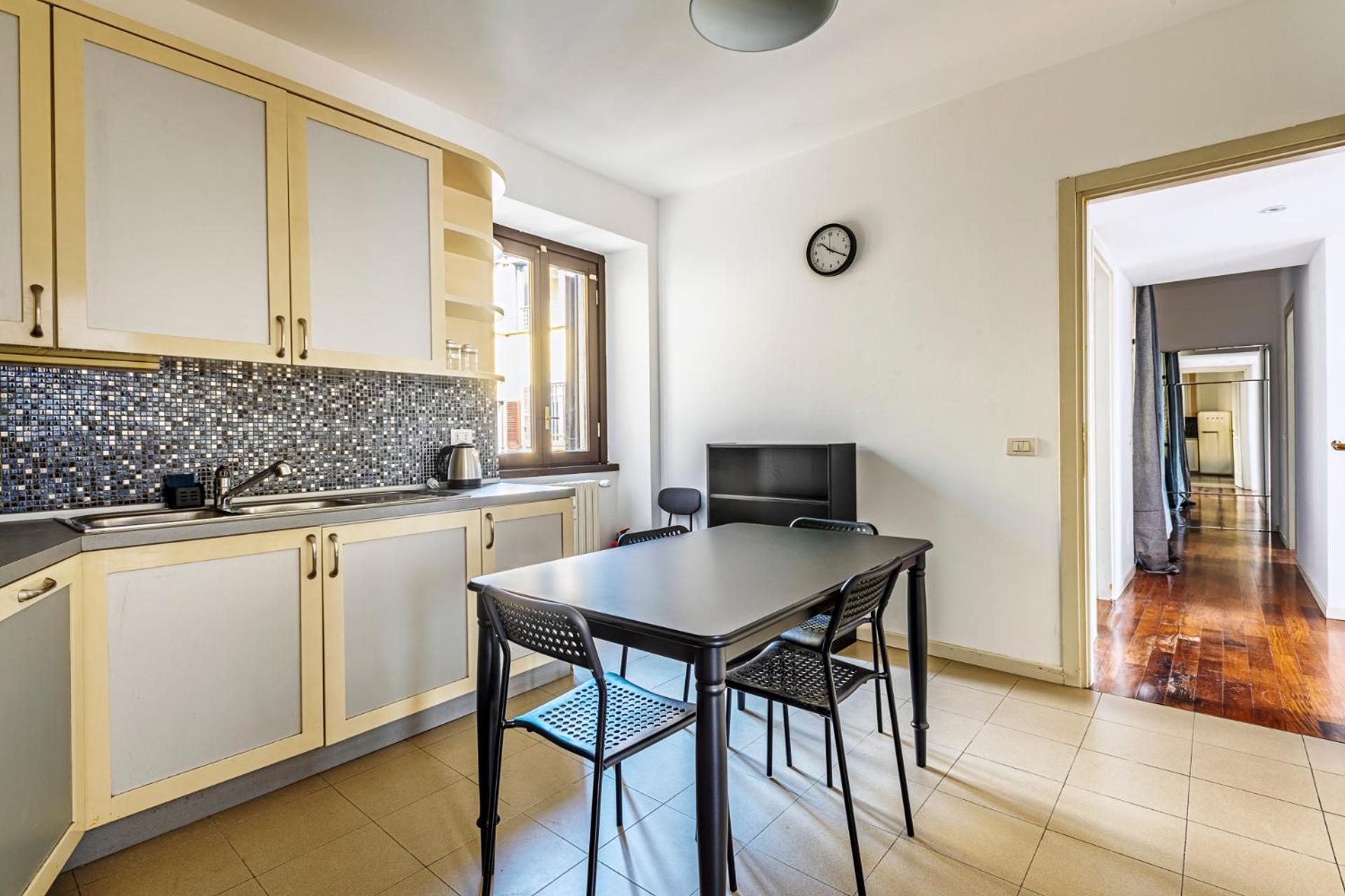 Elegant 2 Bedrooms Apartments Near Duomo ミラノ エクステリア 写真