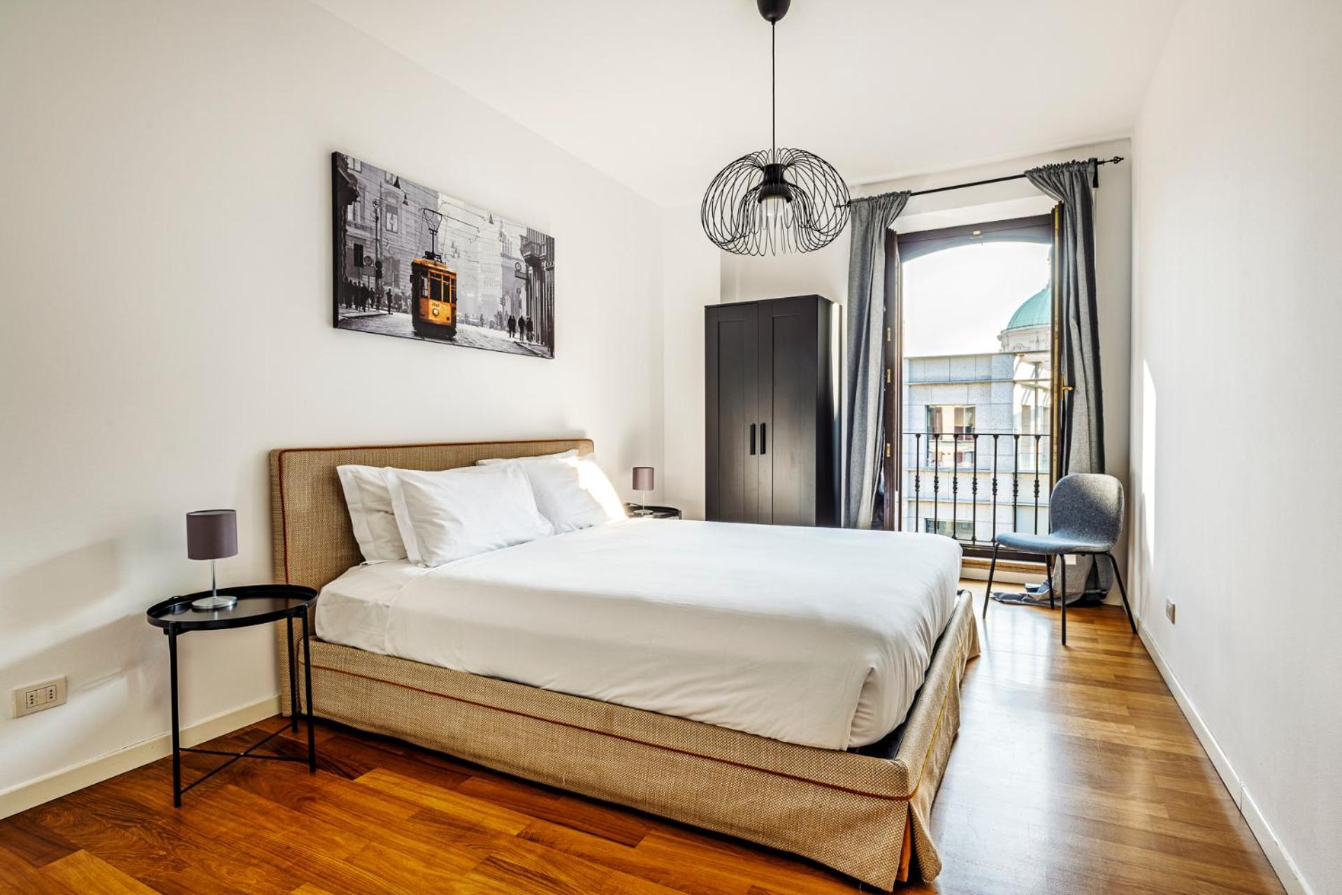 Elegant 2 Bedrooms Apartments Near Duomo ミラノ エクステリア 写真