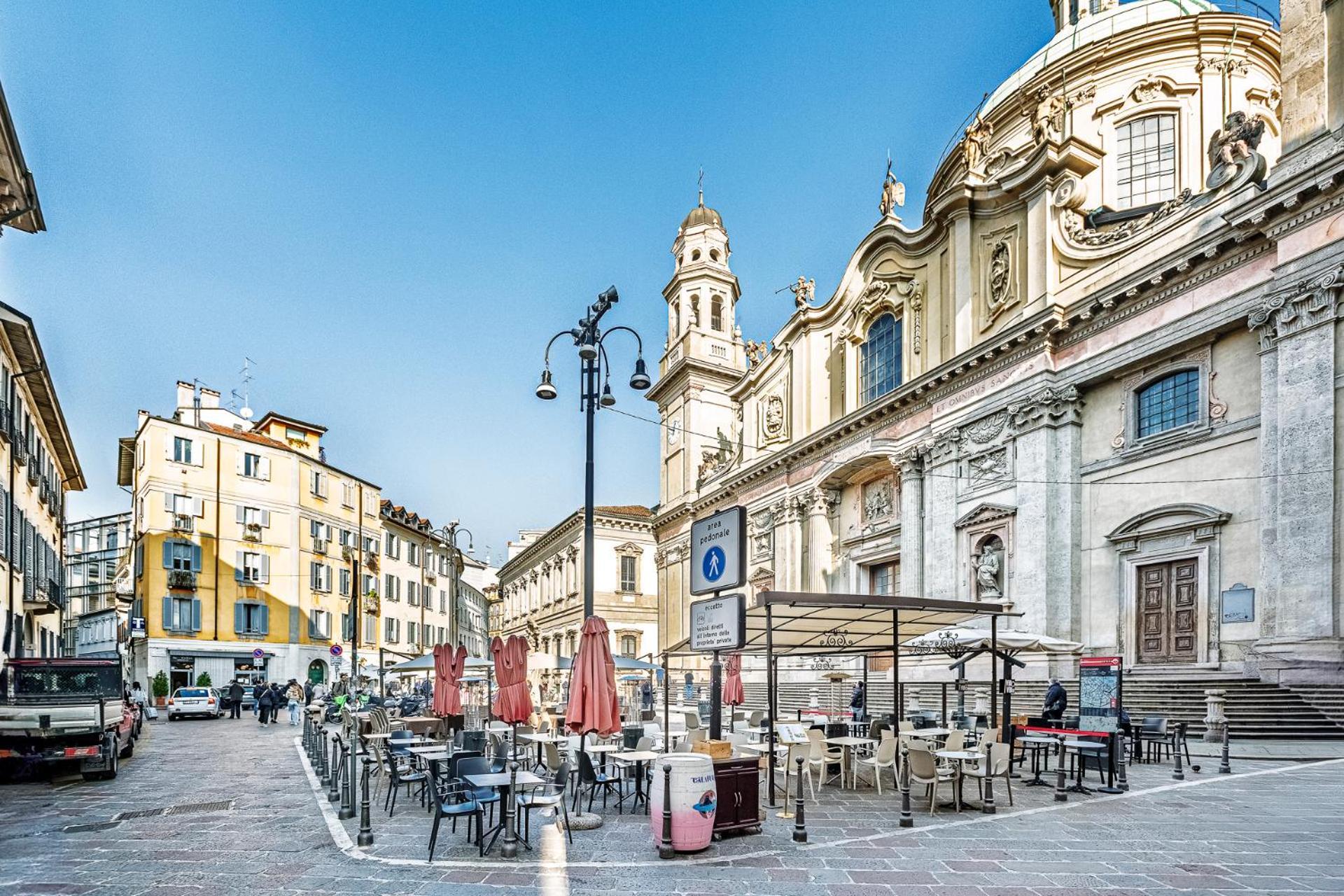 Elegant 2 Bedrooms Apartments Near Duomo ミラノ エクステリア 写真