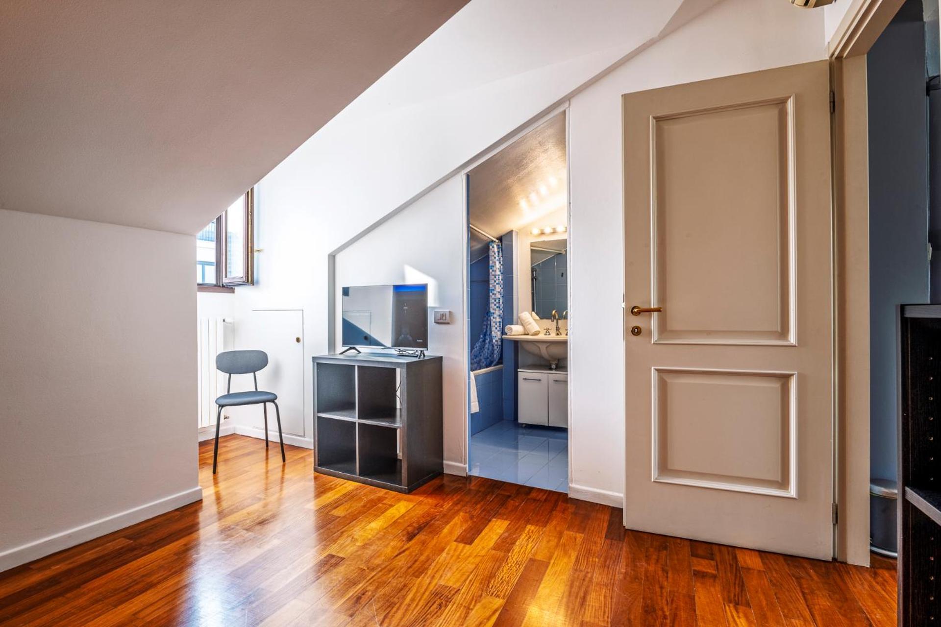 Elegant 2 Bedrooms Apartments Near Duomo ミラノ エクステリア 写真