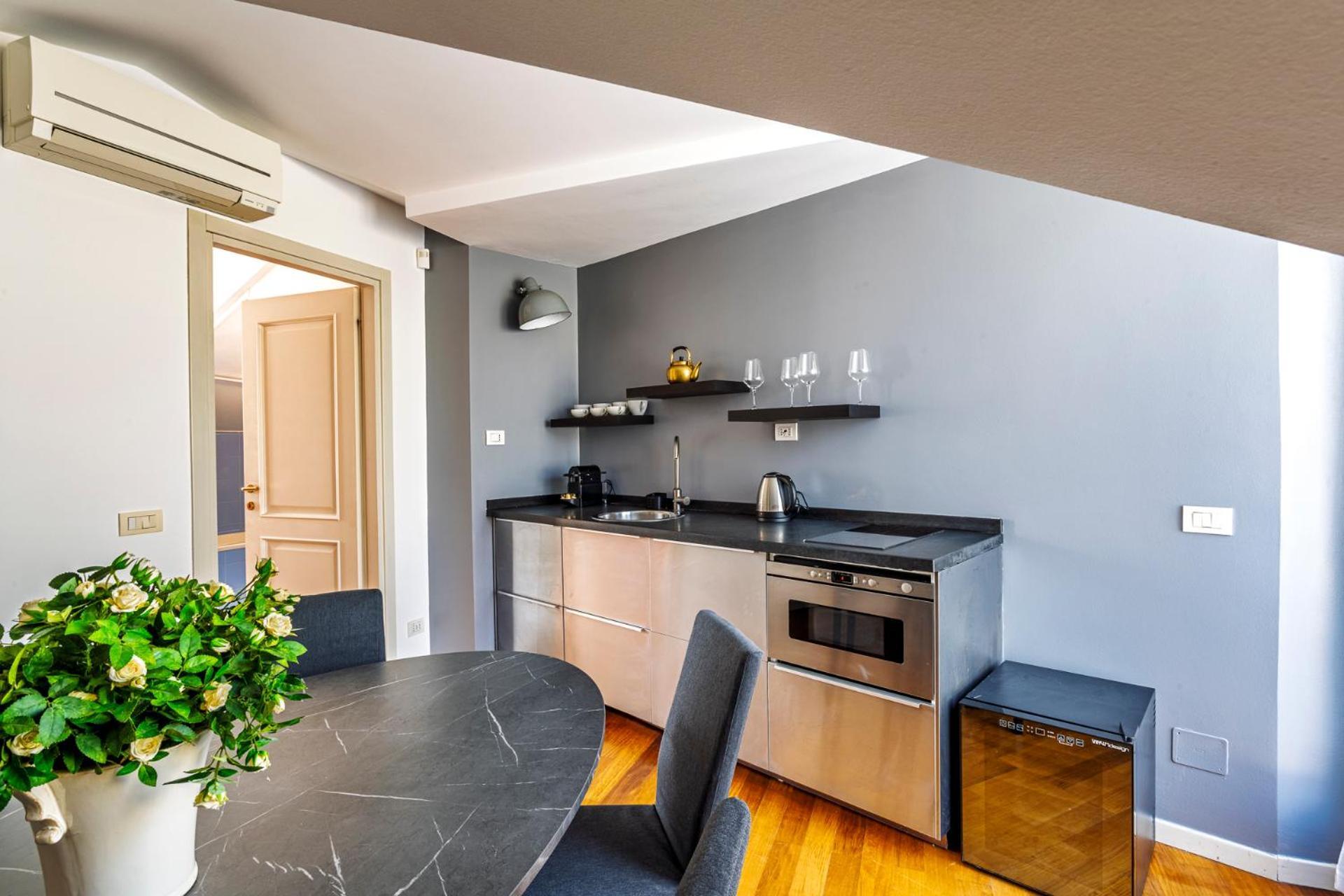Elegant 2 Bedrooms Apartments Near Duomo ミラノ エクステリア 写真