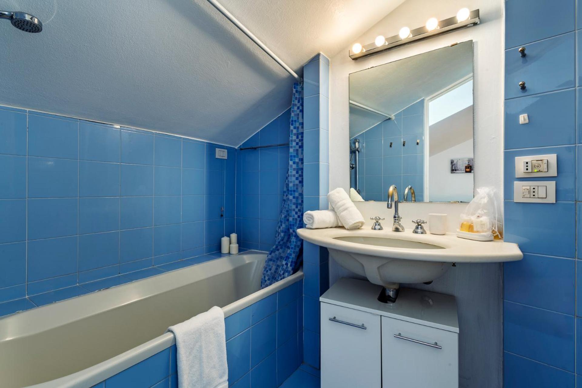 Elegant 2 Bedrooms Apartments Near Duomo ミラノ エクステリア 写真