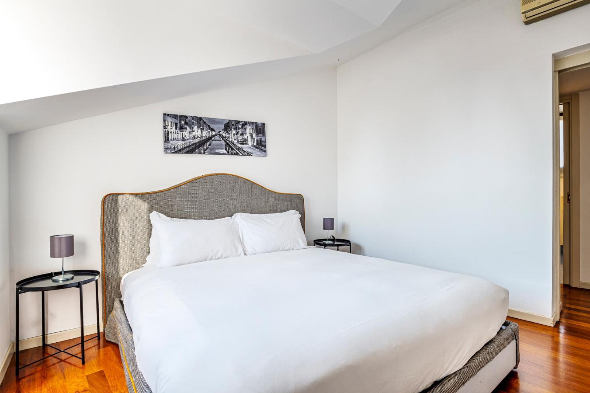 Elegant 2 Bedrooms Apartments Near Duomo ミラノ エクステリア 写真